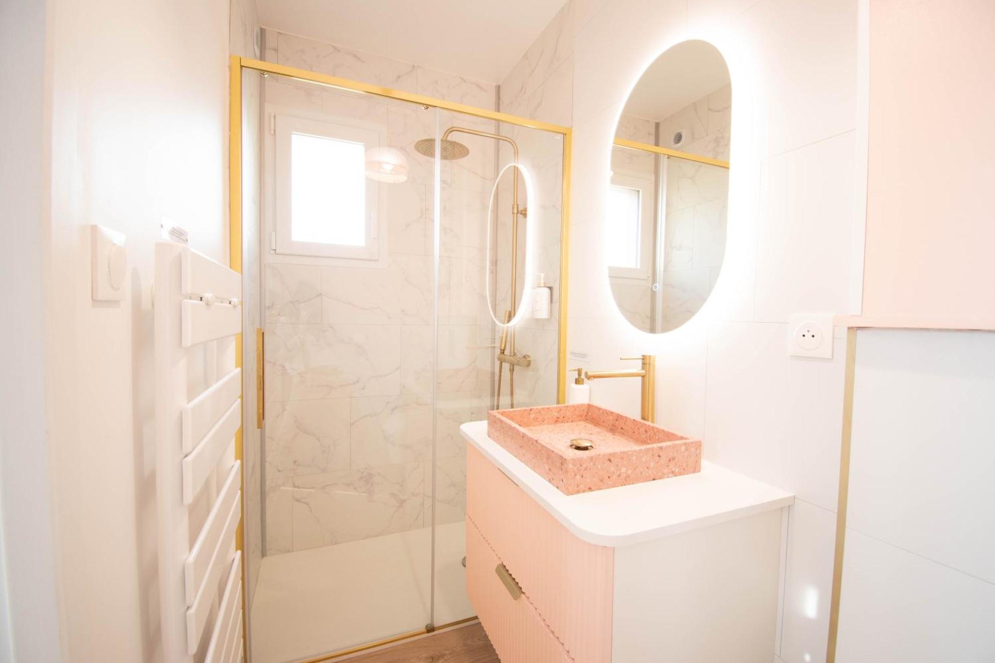 Studio Les 2 Fees - Jacuzzi - Deco Feerique Montfort-sur-Meu Kültér fotó